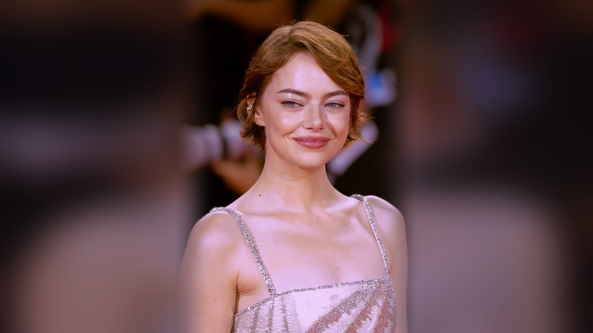 10 Best Emma Stone SNL Sketches Ranked